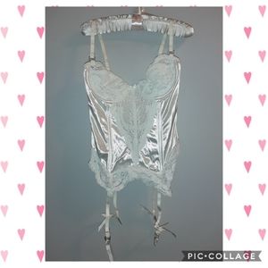 Vintage Le Boudoir White Satin Bridal Bustier A36